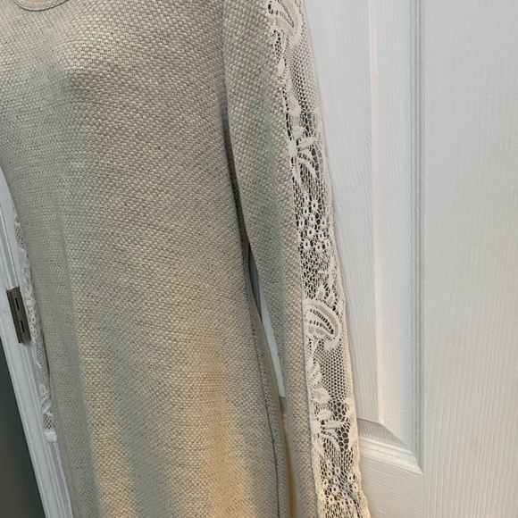 Very Light Weight Knit Sweater Tunic or Dress - Picture 2 of 4